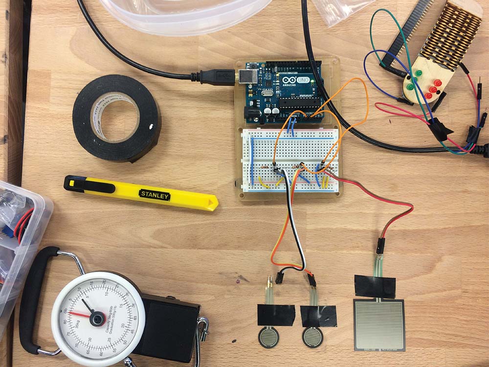 Calibration of FSR sensors based on weight and bend